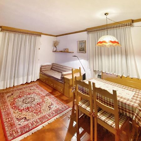 Trilocale Accogliente Con Camino A Pochi Minuti Da Madonna Di Campiglio Apartment Spiazzo  Luaran gambar